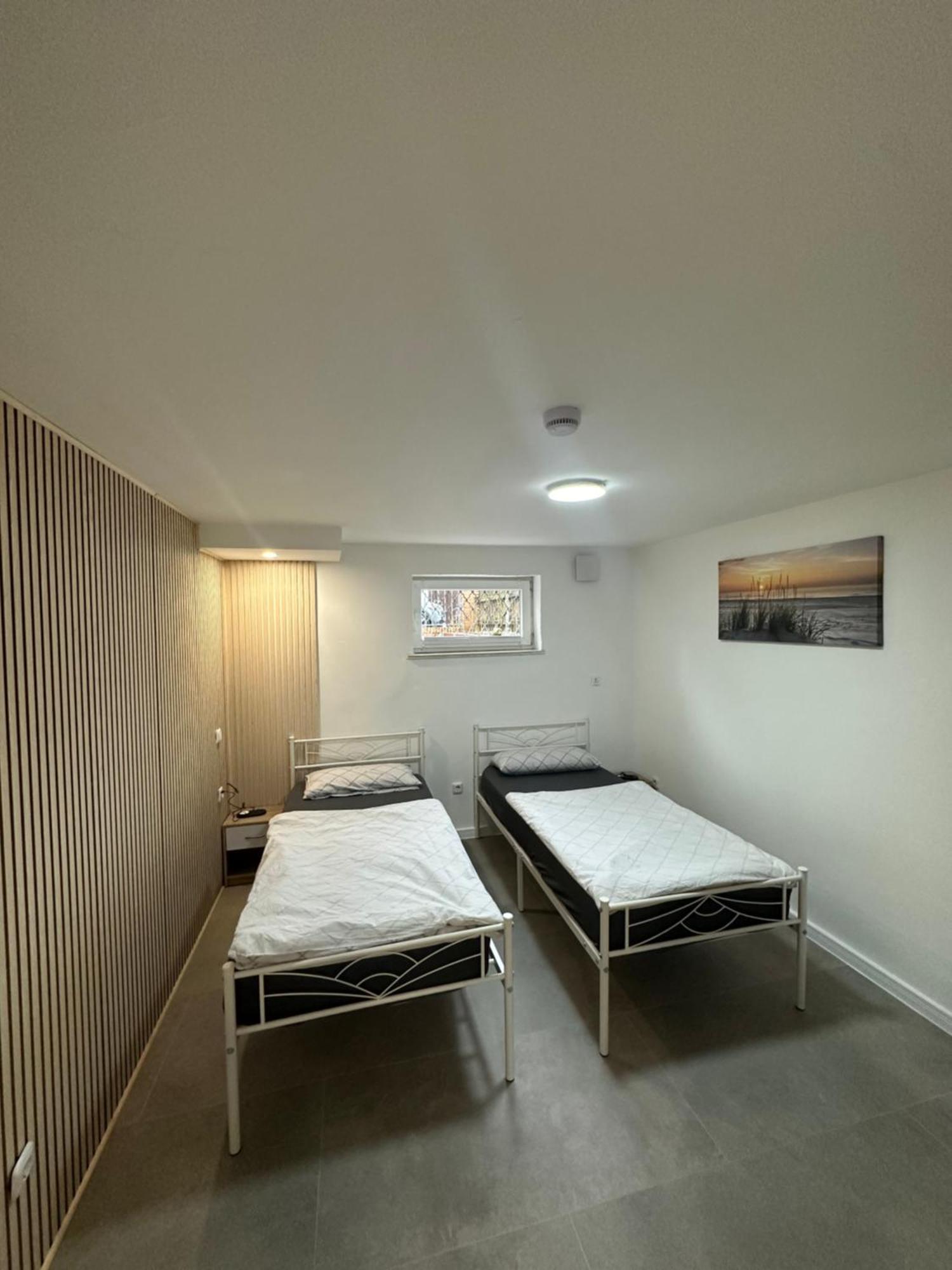 Charmante 2 Zimmer Souterrain Hannover Buitenkant foto